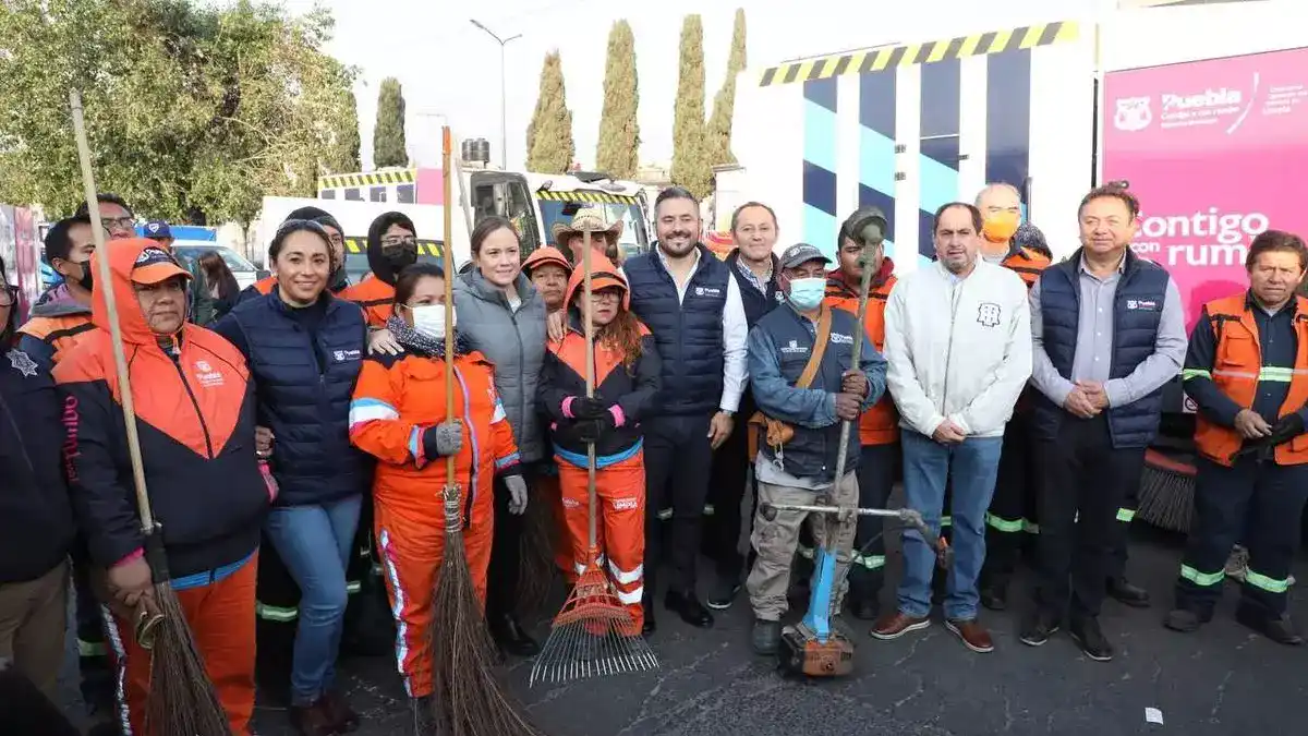 Ayuntamiento de Puebla trabaja en el mantenimiento de las calles