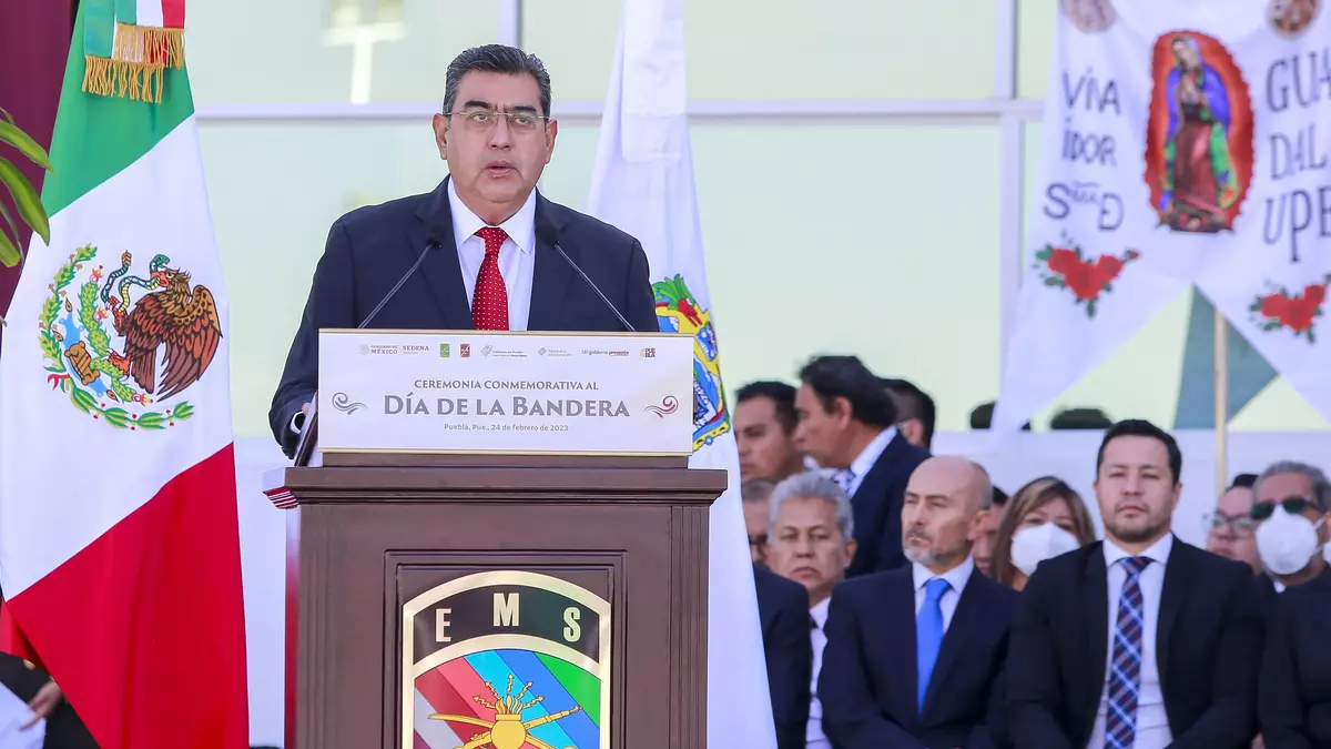 El gobernador Sergio Salomón Céspedes pide a poblanos defender las instituciones