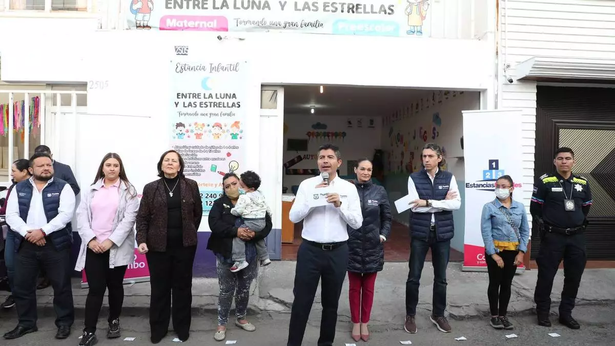 Ayuntamiento de Puebla entrega apoyo a estancias infantiles