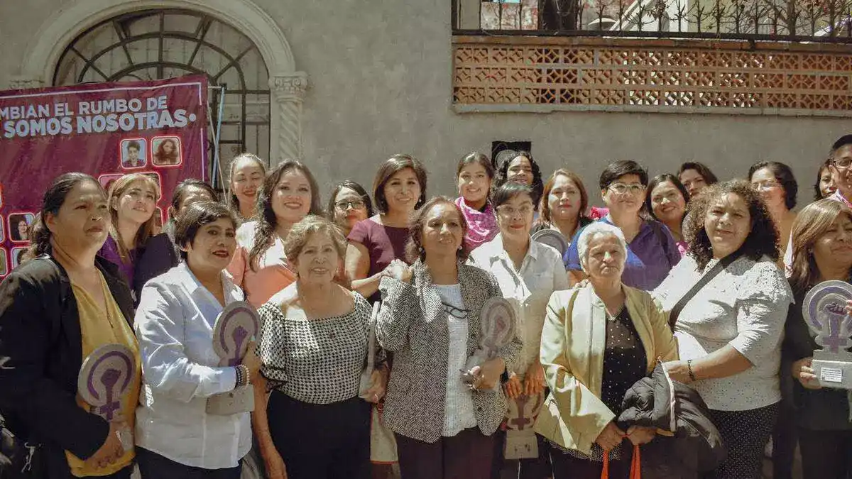 PRD reconoce a mujeres