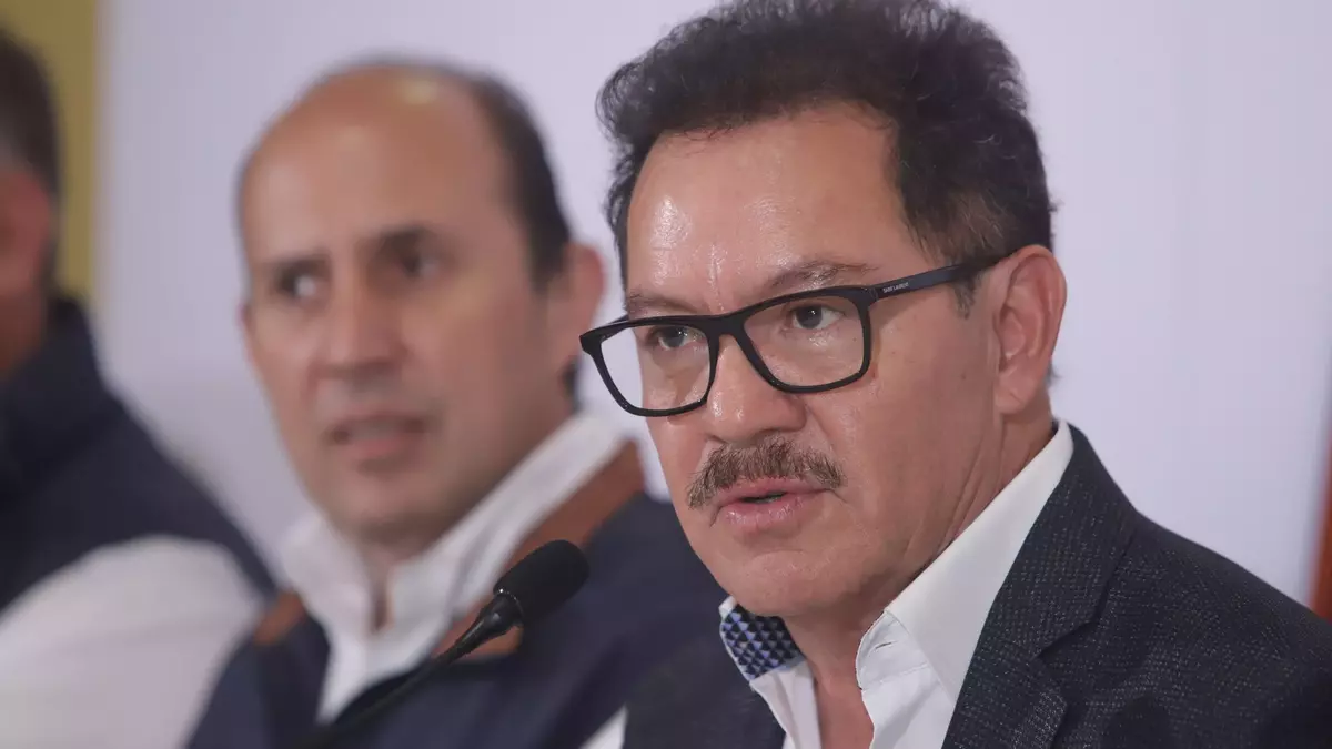 Propone Ignacio Mier foros para mejorar transporte público en Puebla