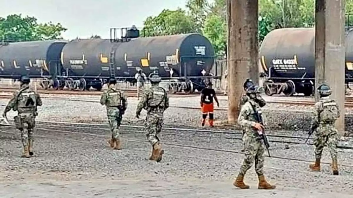 Expropian tren en México