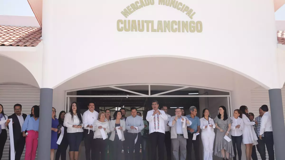 Inaugura Céspedes mercado municipal de Cuautlancingo