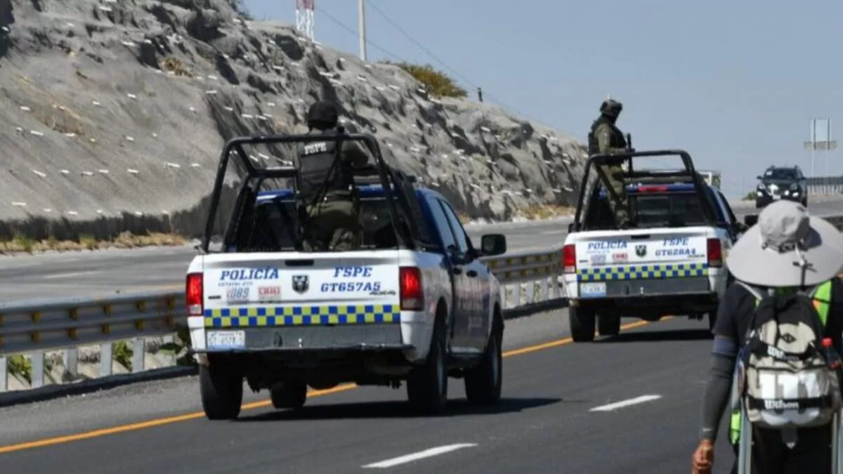 vEncuentran cinco cuerpos en camioneta en Guanajuato