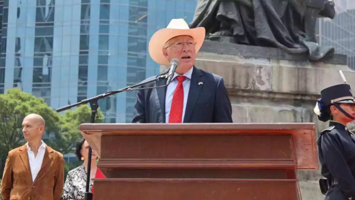 Embajador de EE. UU. en México honra a héroes contra el crimen organizado