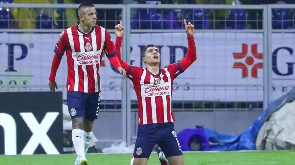Gol de Ronaldo Cisneros Puebla Chivas Jornada 13 Apertura 2023
