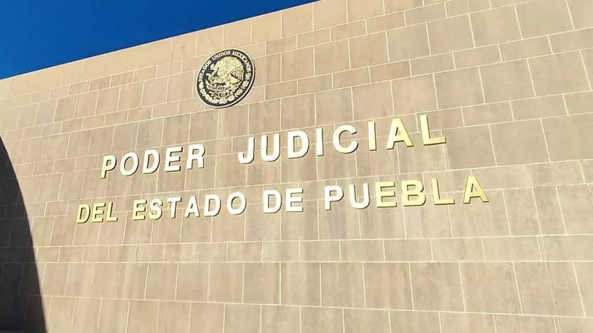 Se manifiestan trabajadores del Poder Judicial en Puebla