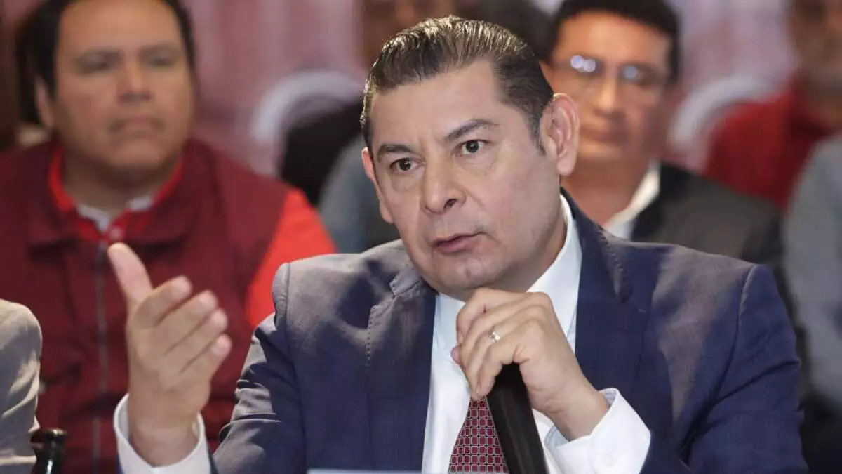PT elige a Alejandro Armenta como su candidato en Puebla