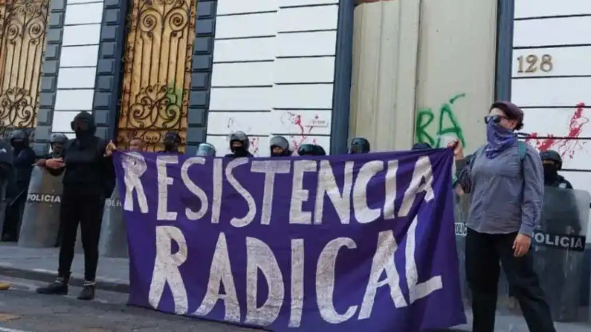 Mujeres de Puebla exigen alto a la Violencia en marcha pacifica; cientos de mujeres marcharon bajo el lema "Violencia Machista 2023".