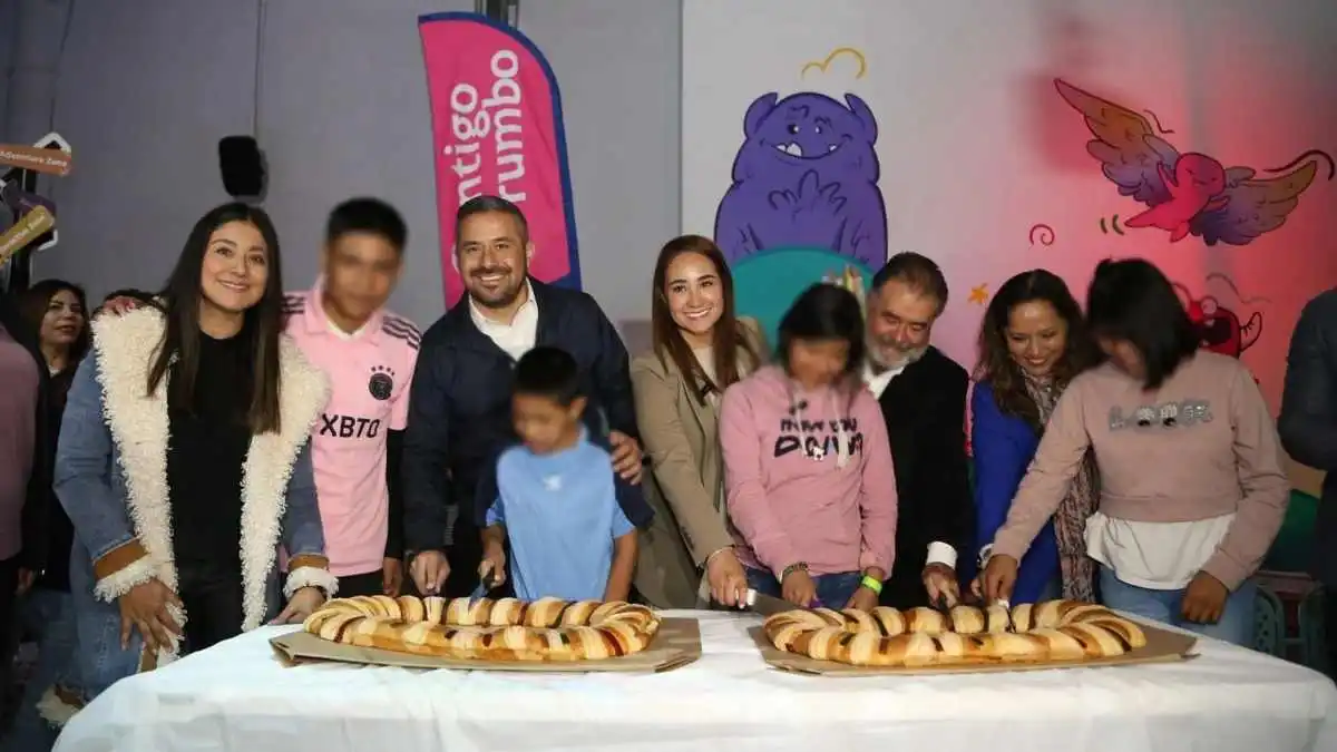 Ayuntamiento de Puebla apadrina a niñas y niños de centro de día del SMDIF