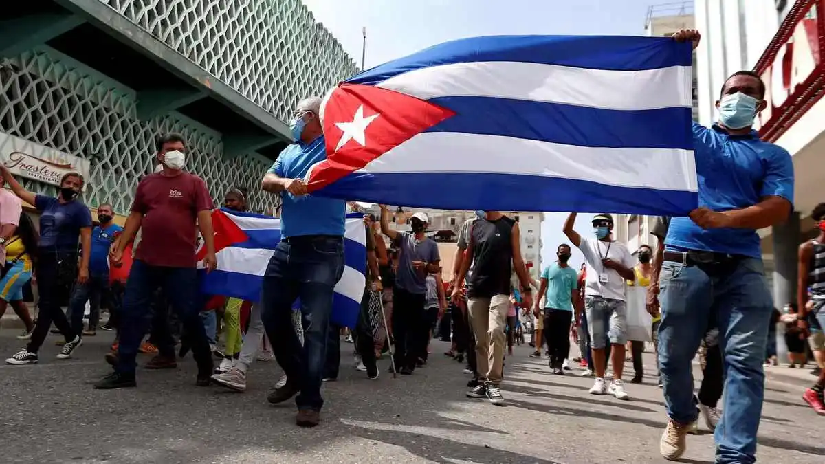 Regresan las protestas a Cuba por la falta de comida, libertad y apagones diarios