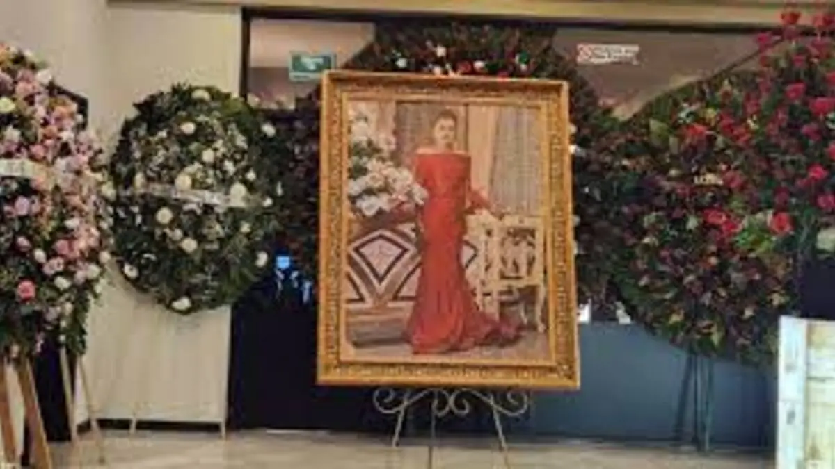 El funeral de “La Gilbertona”, recibió flores de varios narcos