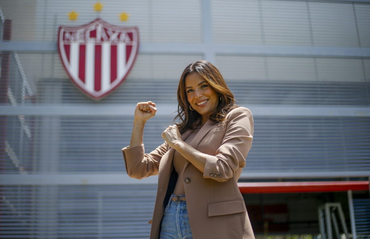 El Necaxa tiene una porrista de lujo: Eva Longoria