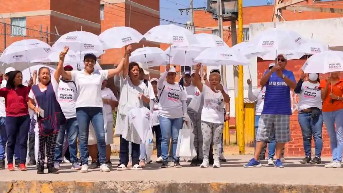 La candidata a Diputada local por la Alianza Mejor Rumbo para Puebla, Xóchitl Zárate escuchó las necesidades de los vecinos.
