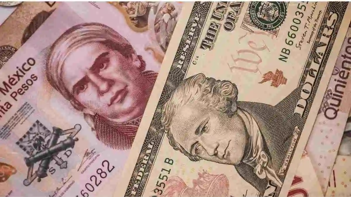 El dólar rebasa los 17 pesos hoy 25 de abril