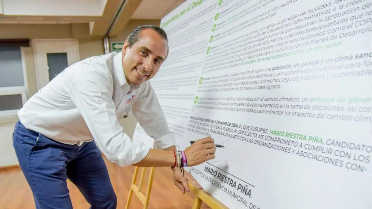 Mario Riestra, primer candidato en firmar compromisos por la sustentabilidad